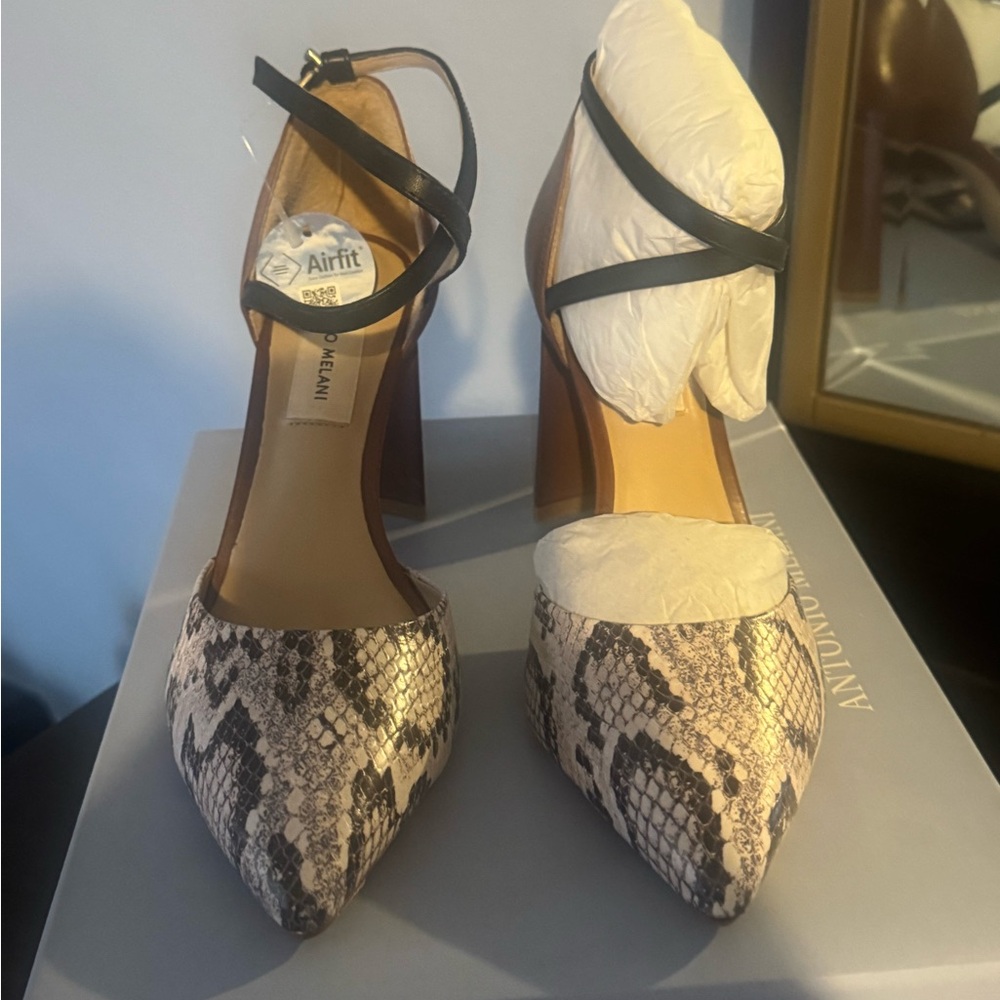 ANTONIO MELANI Snakeskin and Black Heels-NWT